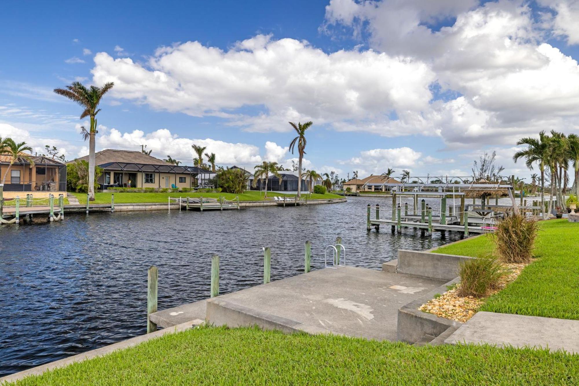 Fully Remodeled Electric-Heated Pool Home On Gulf-Access Canal - Villa Sunny Cape Coral Esterno foto